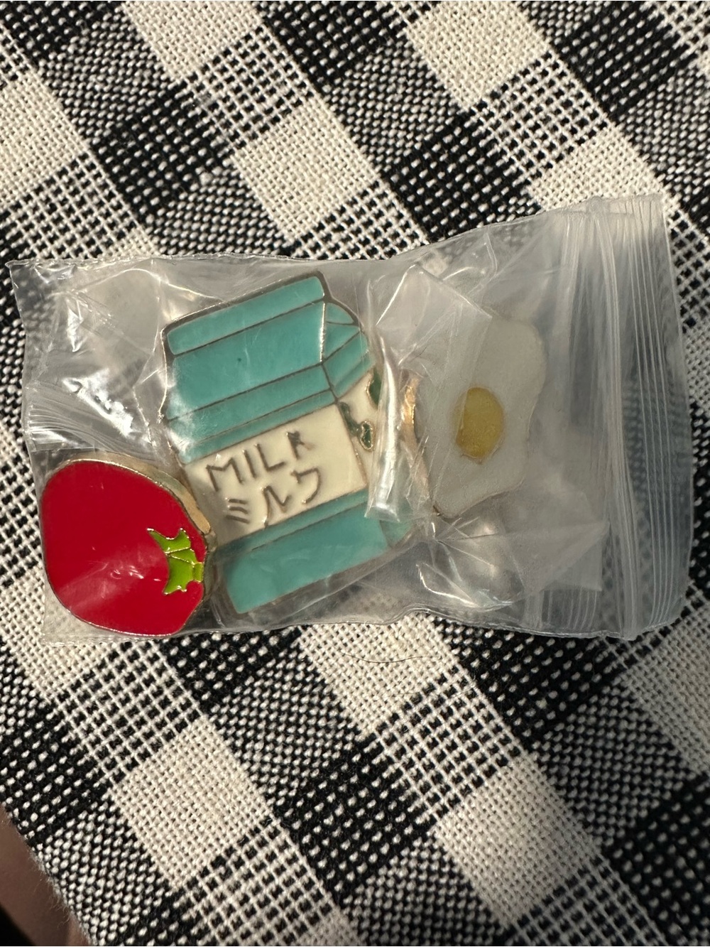 Pin Set Milk Tomato‎ Egg NEW